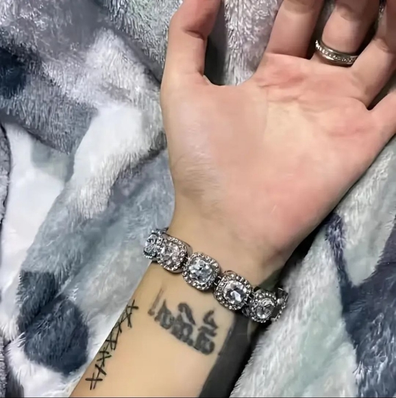 Cuban Bracelet - Picture 2 of 2